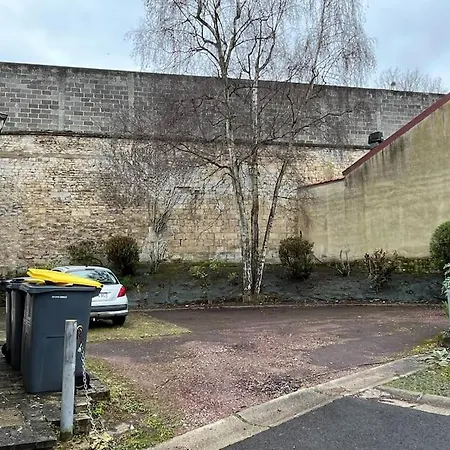 Chevreuil Studio Au Calme Et Confortable En Centre Ville Caen Exterior foto